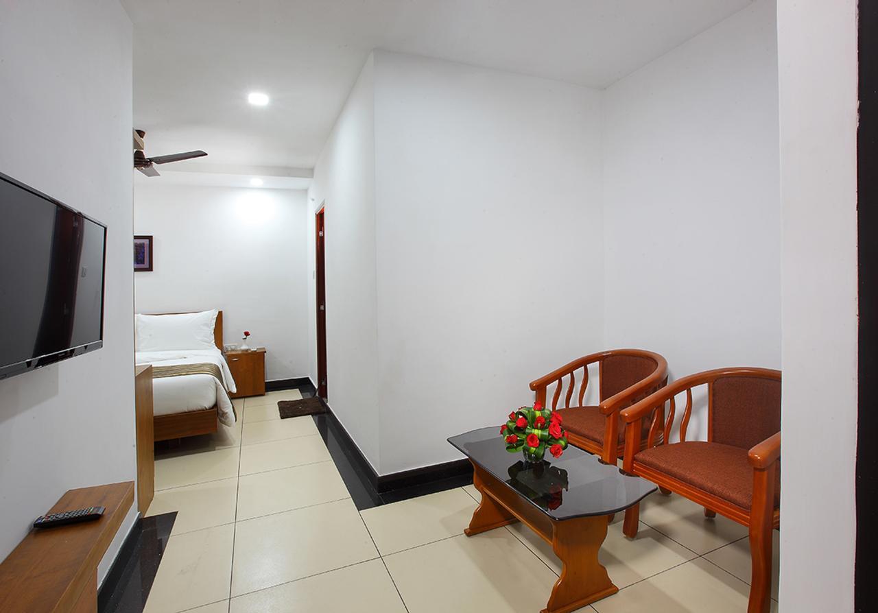 Pgs Inn Kochi Eksteriør bilde